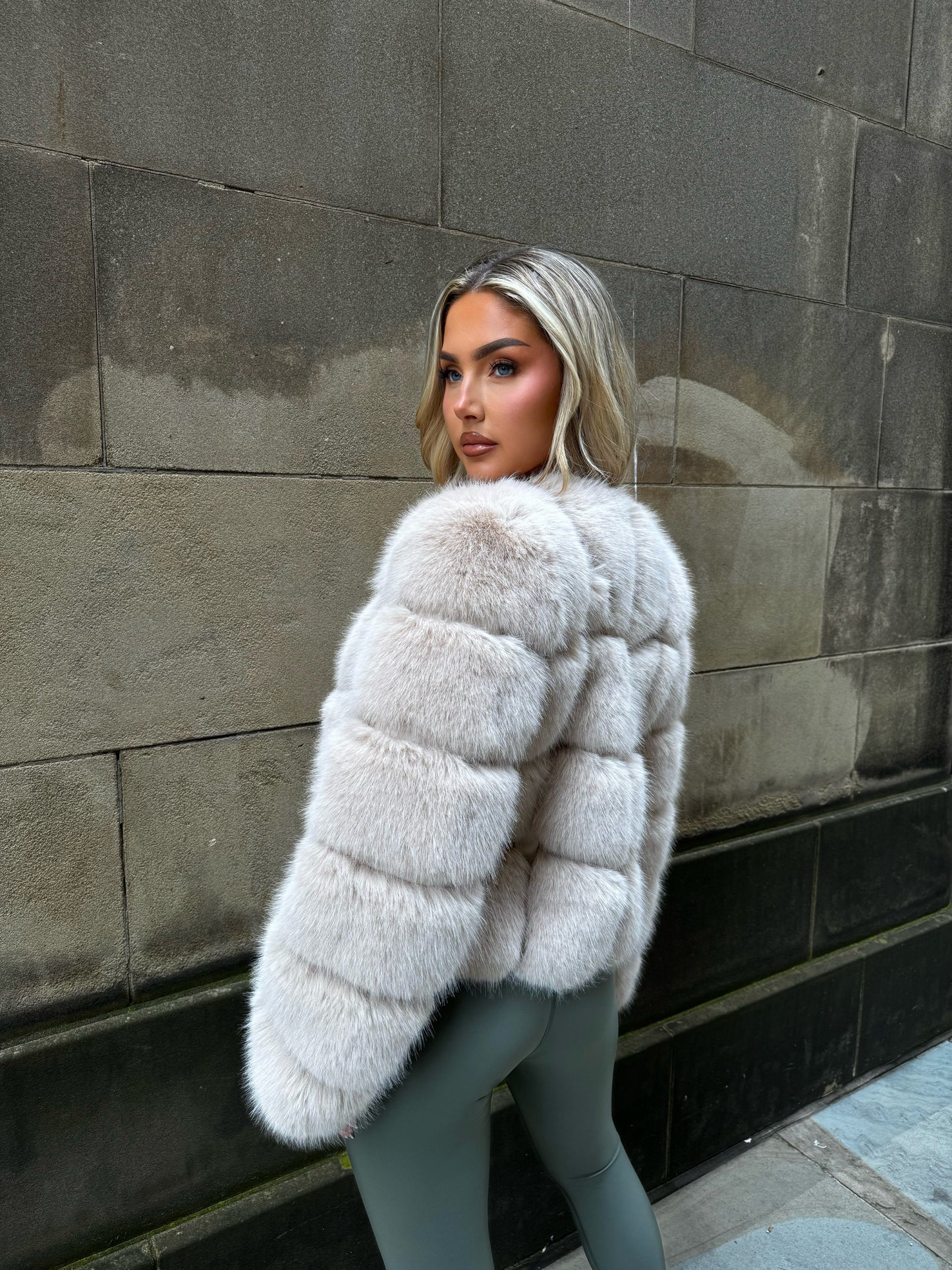 The ‘Milan’ Luxury Faux Fur Coat Vanilla Cream