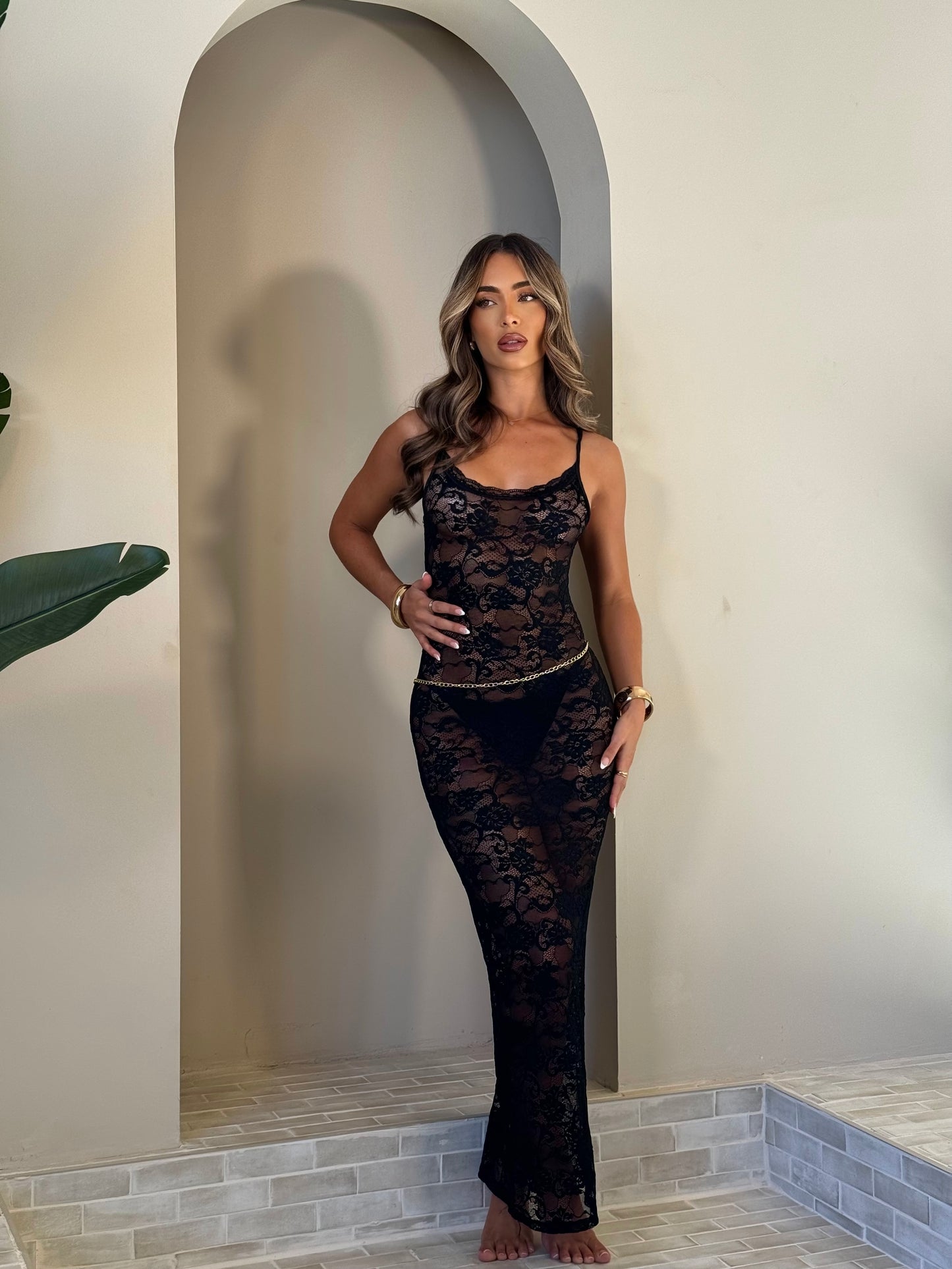 The ‘Alba’ Lace Midi Dress