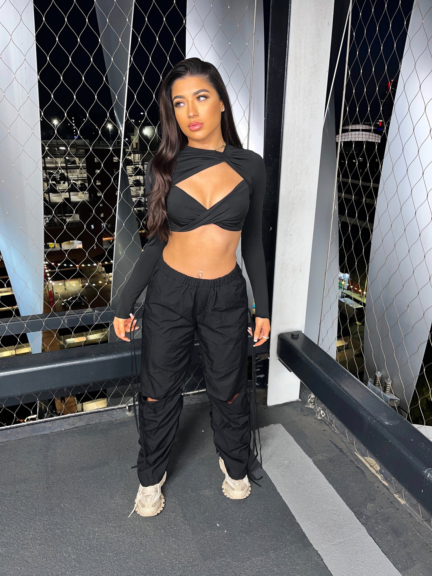 The ‘Ariana’ Black Cargos