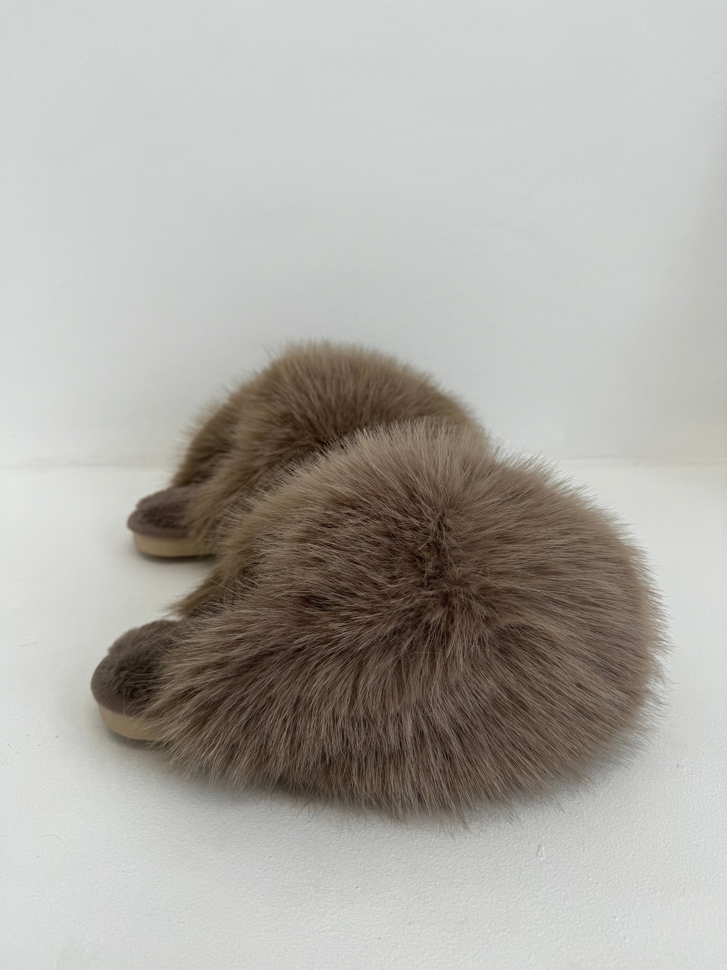 The ‘Nona’ Fluffy Slippers