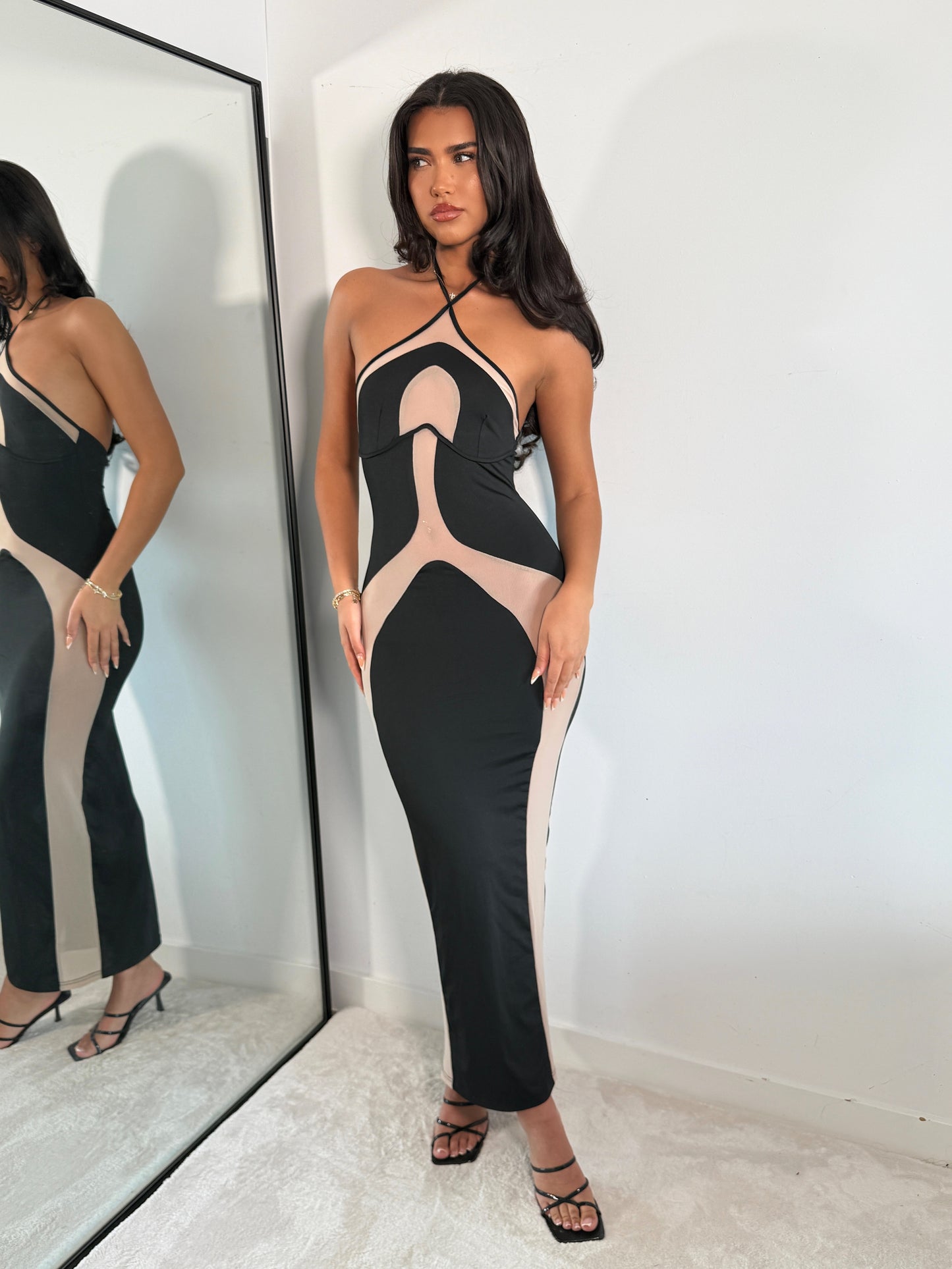 The ‘Fatal Contour’ Maxi Dress
