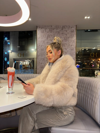 The ‘Lorena’ Luxury Faux Fur Coat Vanilla Cream