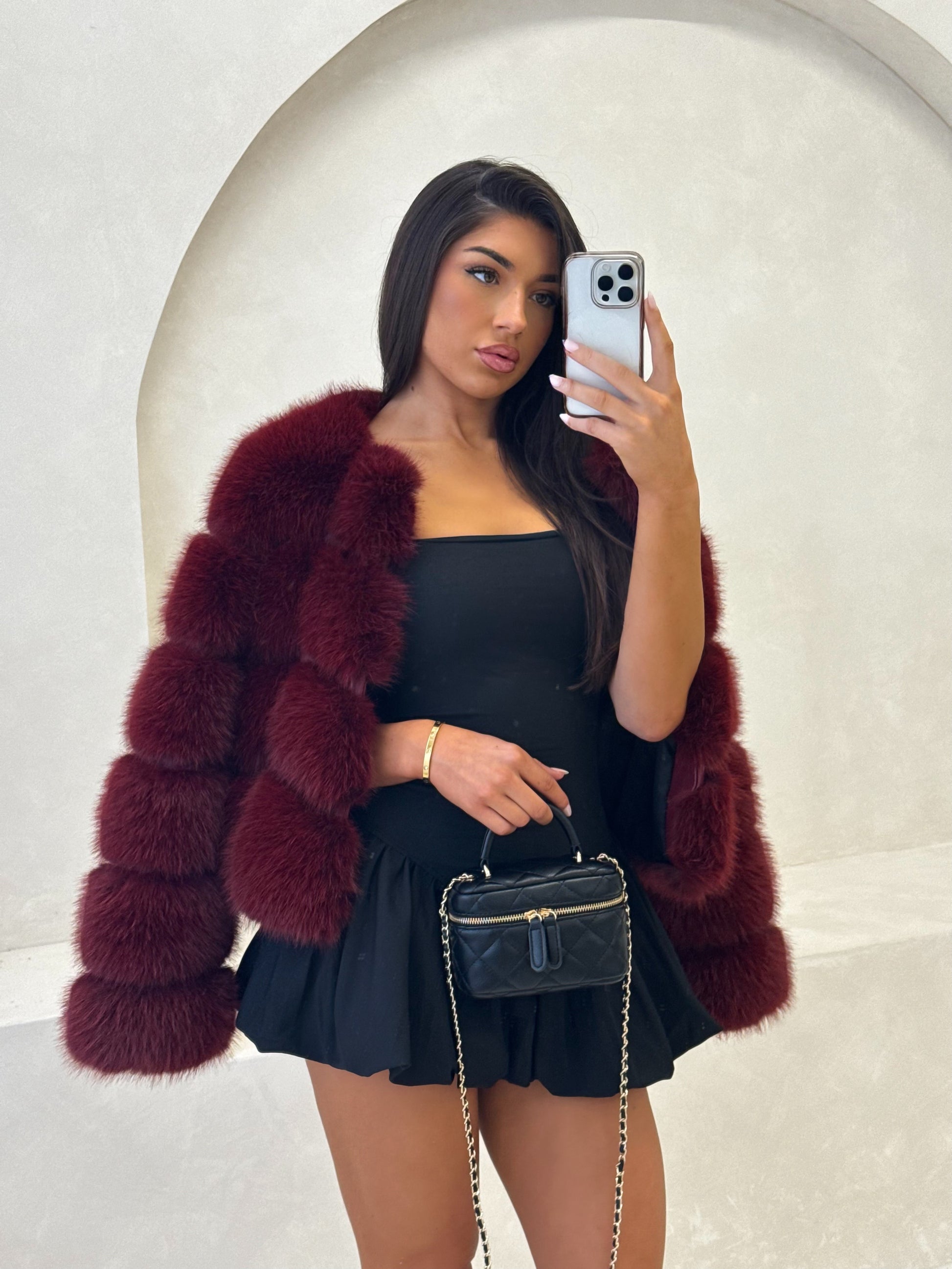 The ‘Milan’ Luxury Faux Fur Coat Burgundy Small (6/8)
