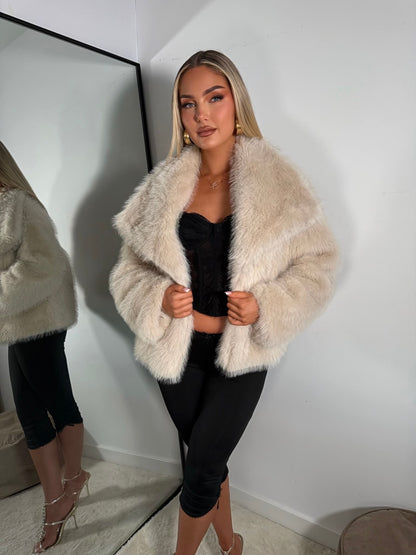 The ‘Vienna’ Luxury Faux Fur Coat Neutral