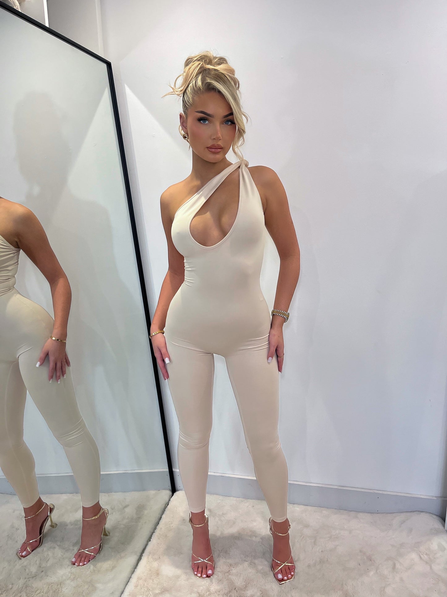 The ‘CHRISTINA’ CUT OUT Jumpsuit