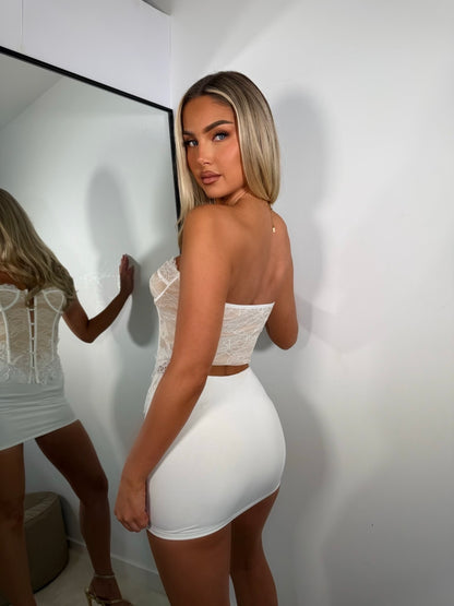 The ‘Luna’ Basic White Mini Skirt