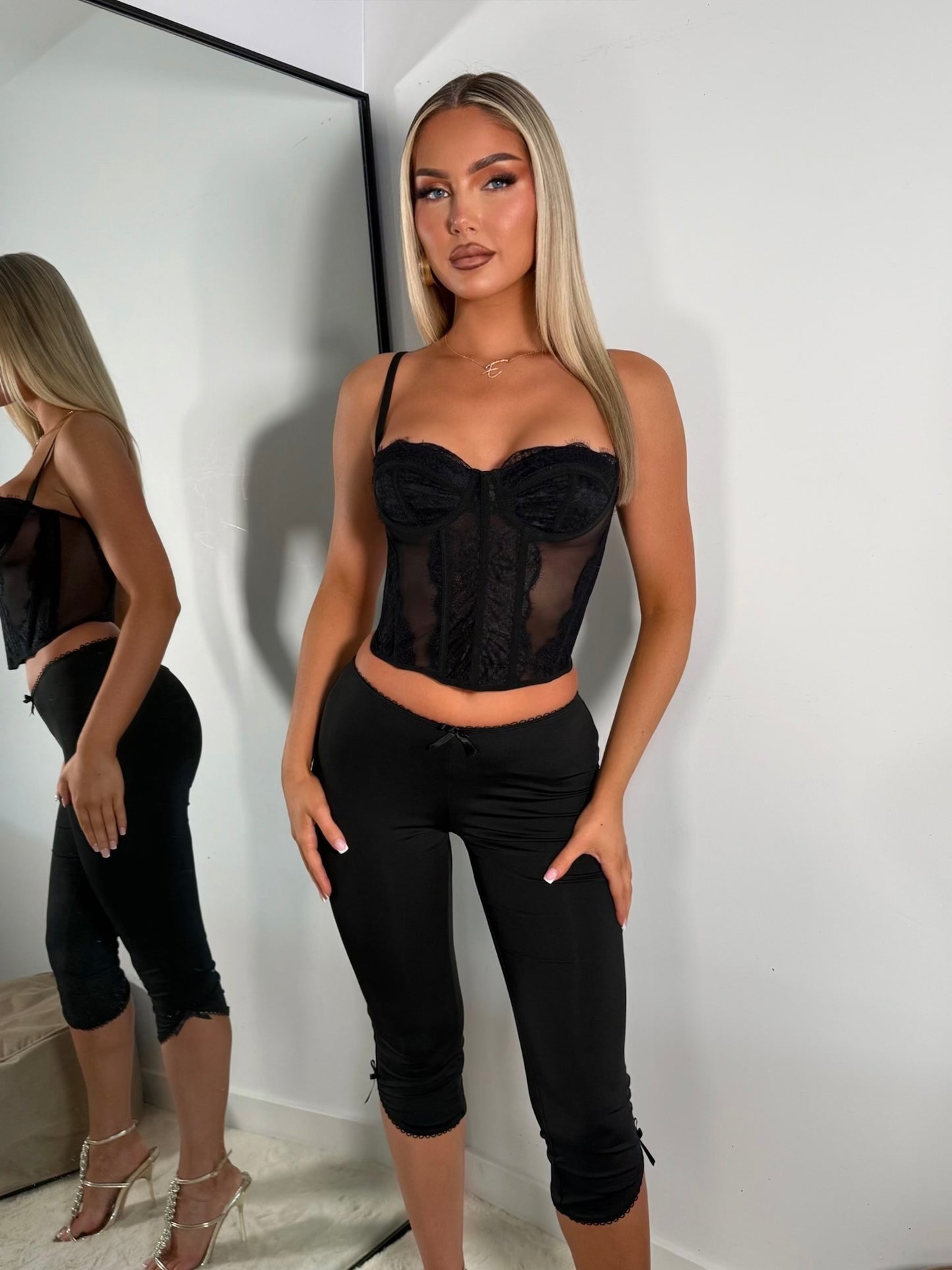 The ‘Verona’ Mesh Lace Corset Black